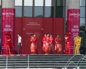 Tưng bừng khai trương chi nhánh VINCOM tại Hà Tĩnh