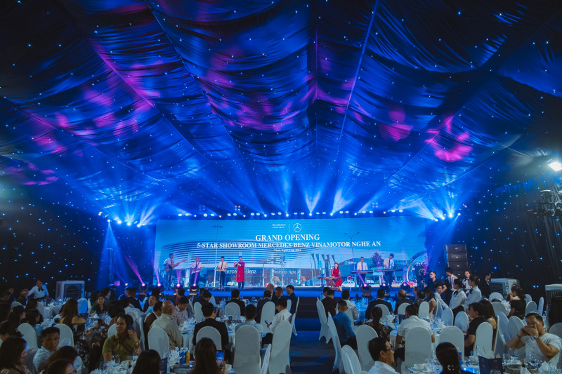 Lễ khai trương Showroom Mercedes – Benz 5 sao hiện đại bậc nhất Đông Nam Á